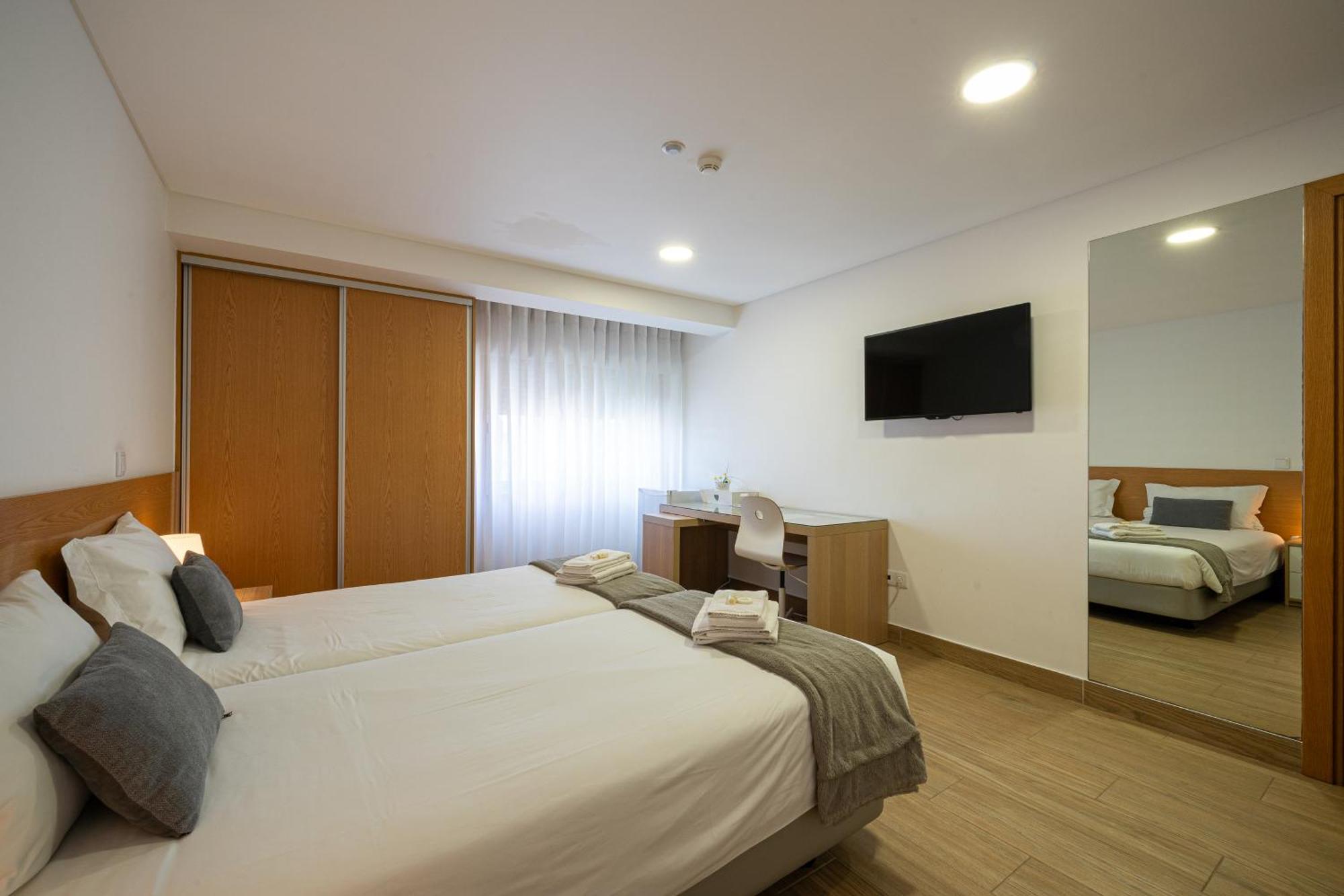 Central Suites 3 Сан-Жуан-да-Мадейра Экстерьер фото